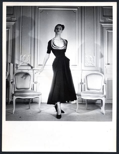 le new look dior|christian Dior 1947 fashion style.